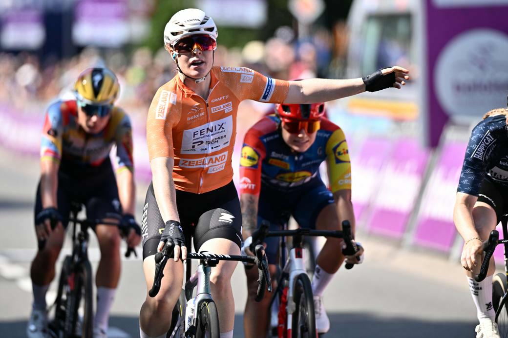 Kool sprint naar achtste BLT-ritzege en neemt leiding over